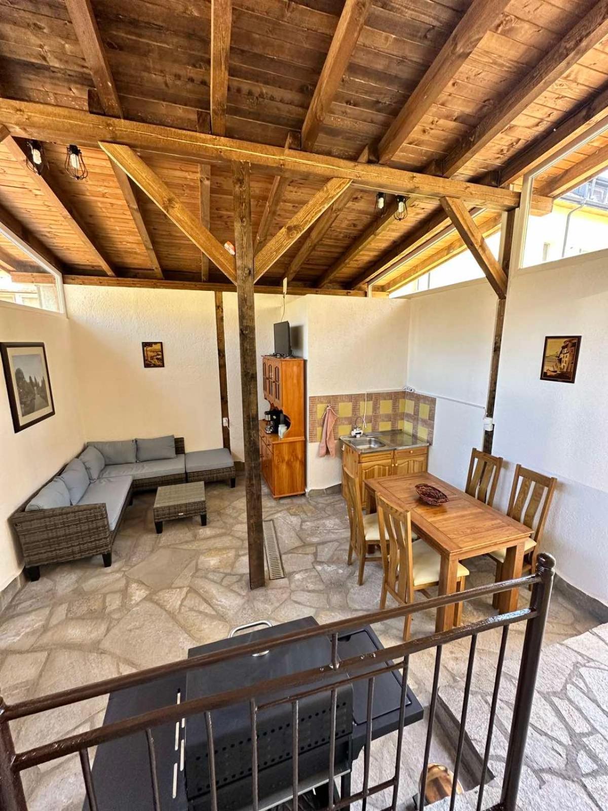 Apartament Дом За Гости Осогово Kiustendił Zewnętrze zdjęcie